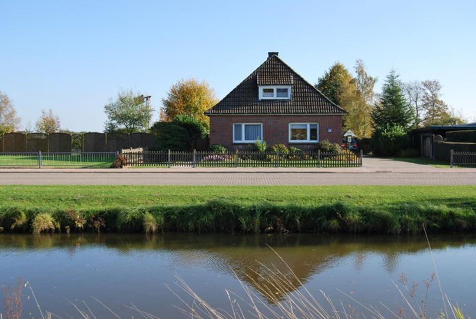 Thumbnail-direkt am Kanal Angelurlaub in Ostfriesland