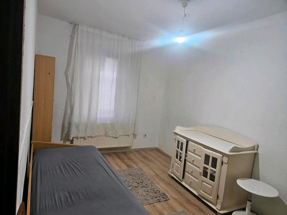 Thumbnail-Teil Möbliertes WG-Zimmer zu vermieten – 480€ warm inkl. Strom