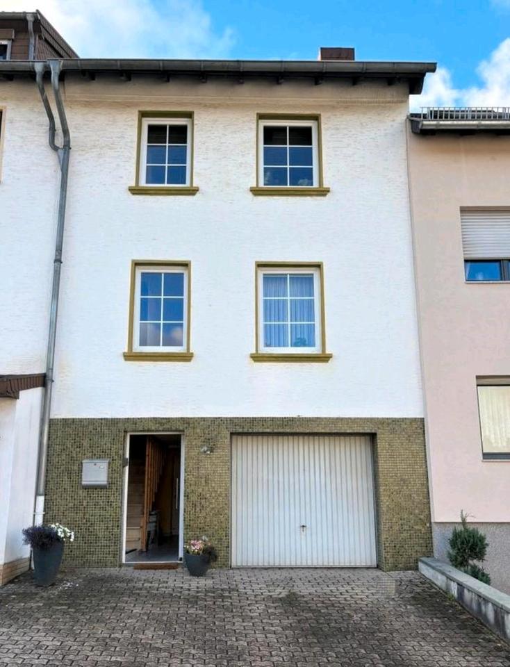 Thumbnail-1-2 FH mit Garage und Garten in Großrosseln