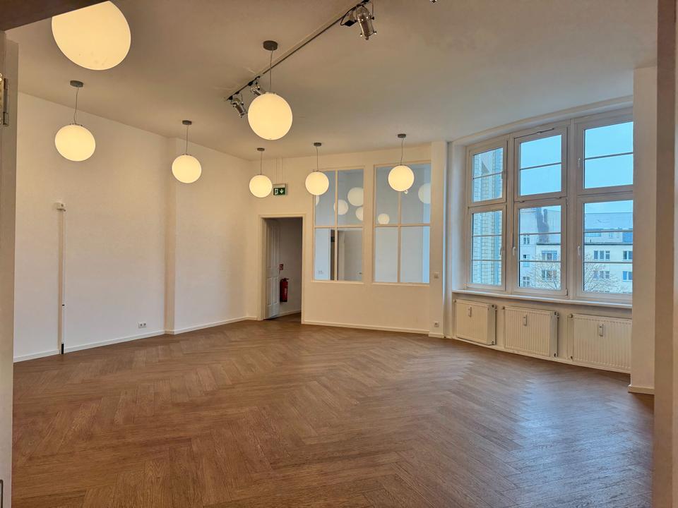Thumbnail-4 Etagen Altbau Juwel mit ca. 860m² für Büro Praxis Hostal Pension Demenz WG