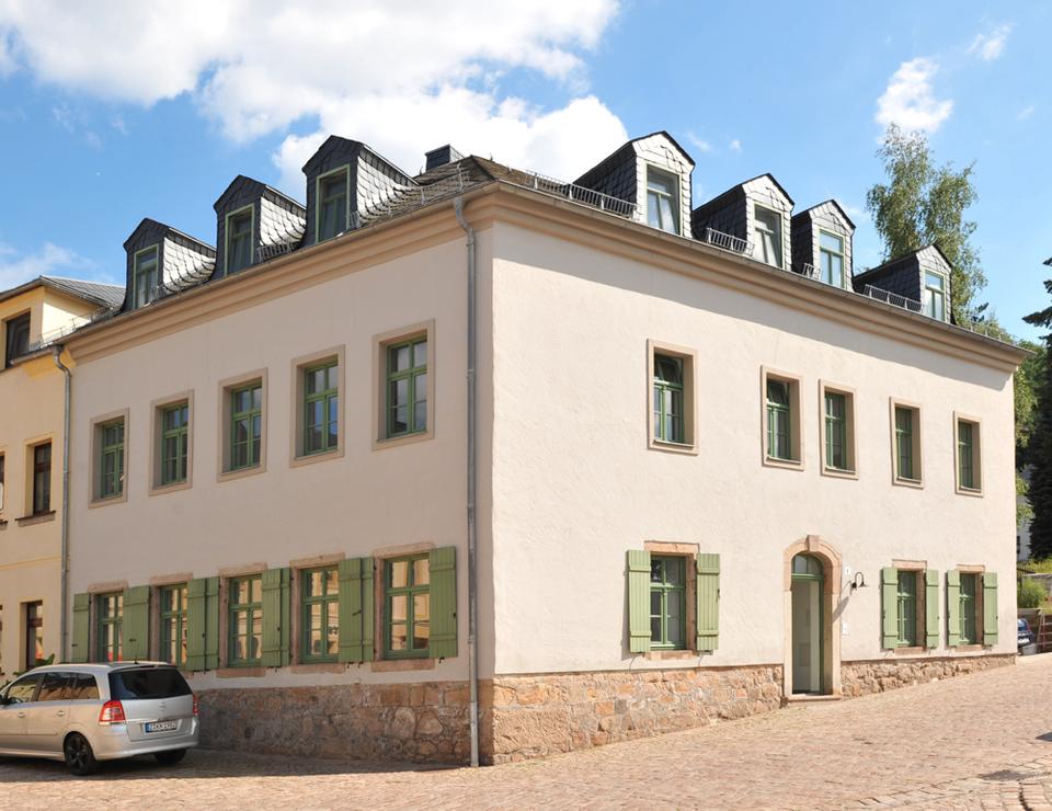 Thumbnail-Schick sanierte 3-Raum-Erdgeschoss-Wohnung mit EBK und Stellplatz am Marktplatz in Kirchberg