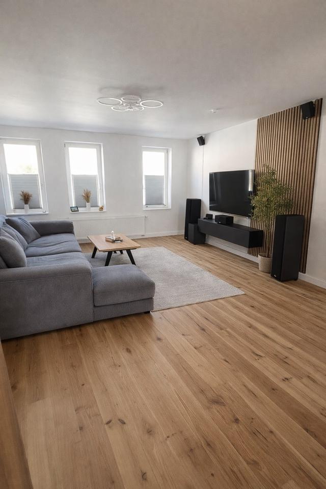 Thumbnail-Moderne 3-Zimmer-Wohnung mit Balkon & Einbauküche