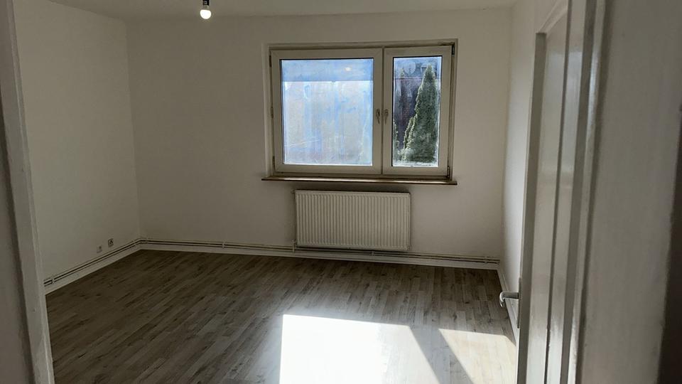 Thumbnail-3 Zimmer Wohnung frisch renoviert in 64747 Breuberg