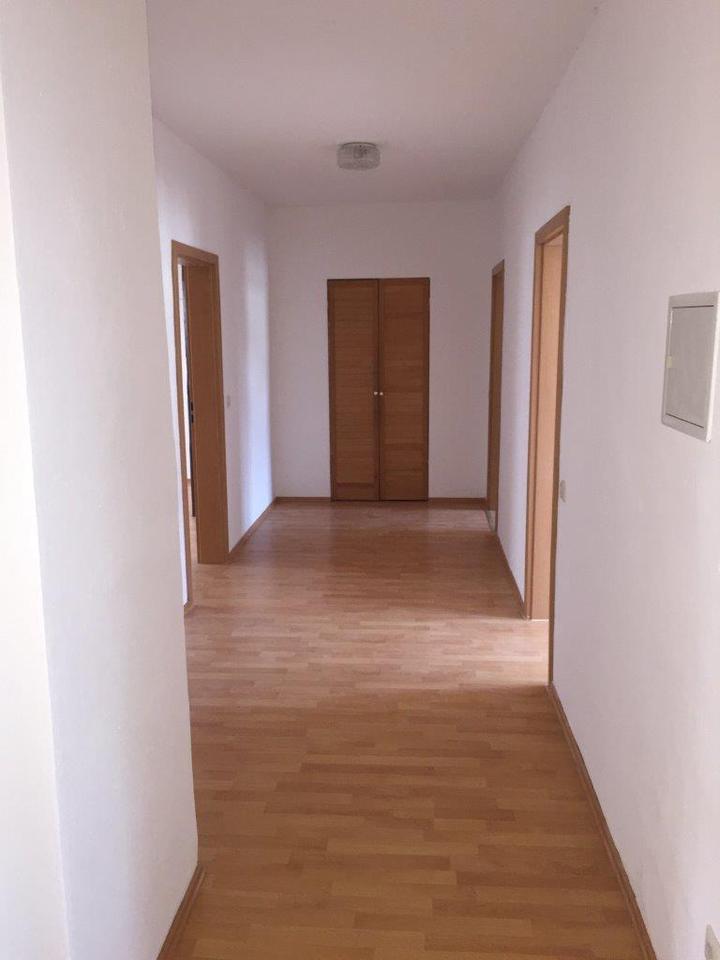 Thumbnail-Helle 3-Zimmer Wohnung ohne Balkon, Innenstadt, Kaltmiete