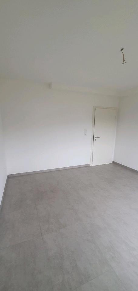 Thumbnail-Frisch renoviert 3-Zimmer Souterrainwohnung ohne Haustiere