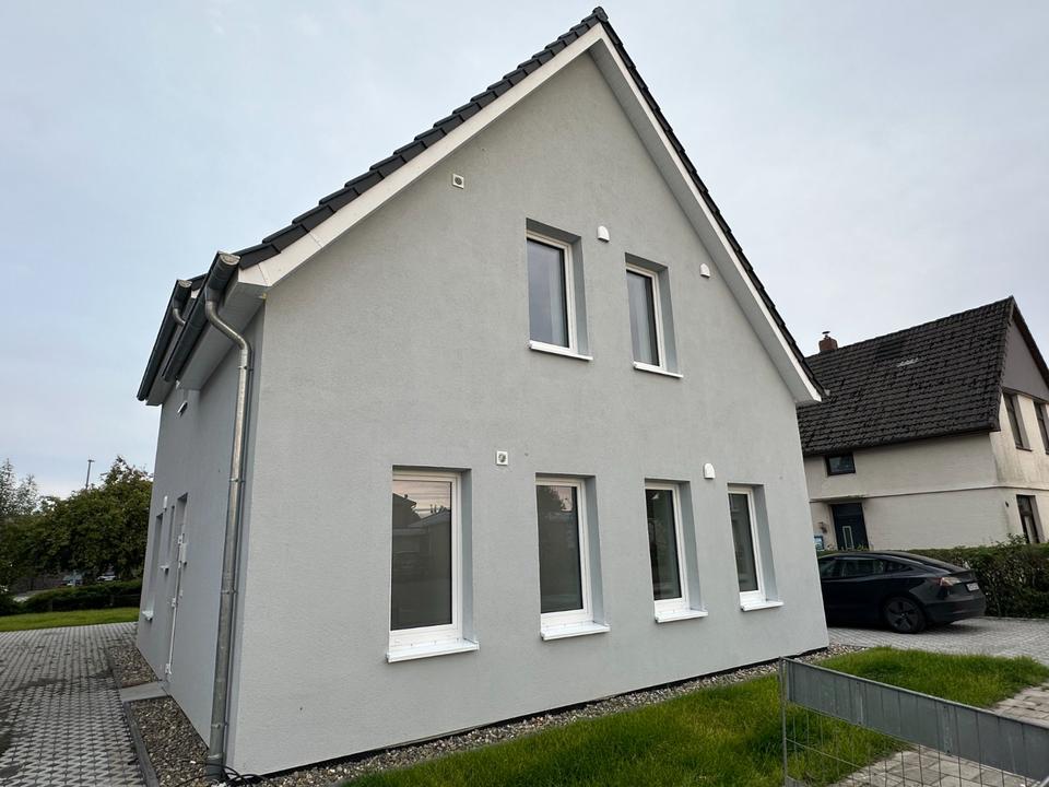 Thumbnail-Schönes und großes Haus in Varel