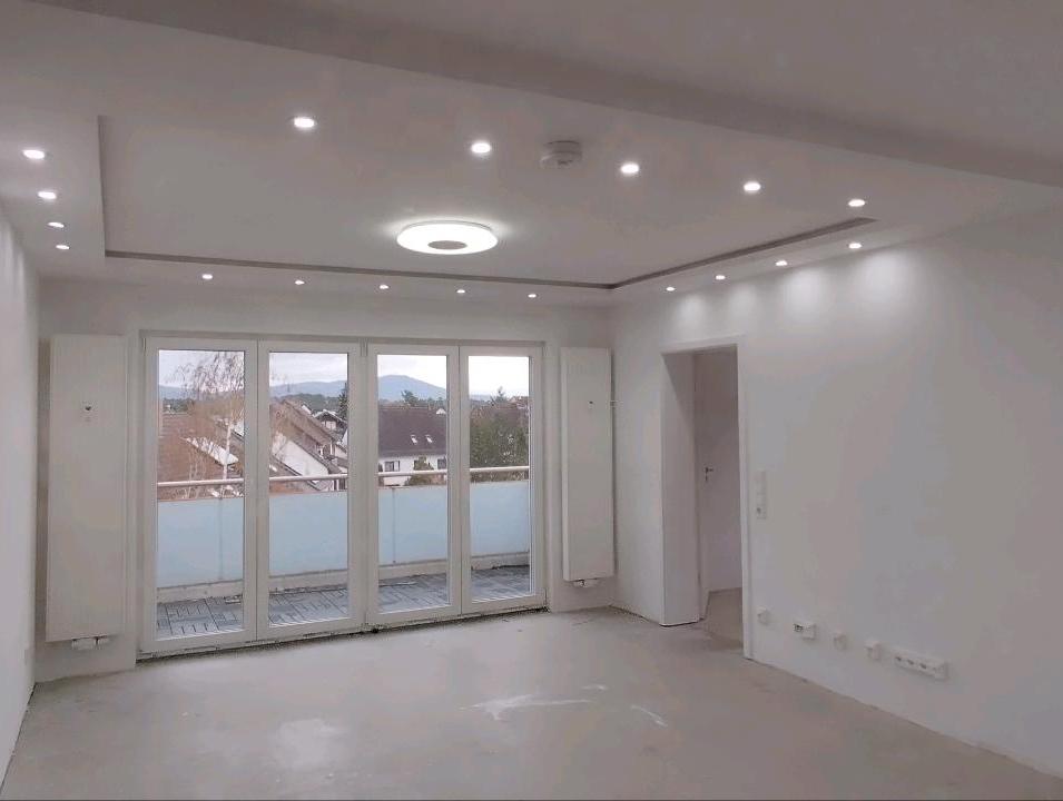 Thumbnail-Großzügige 4-Zimmer-Wohnung mit zwei Balkonen, zwei Stellplätze