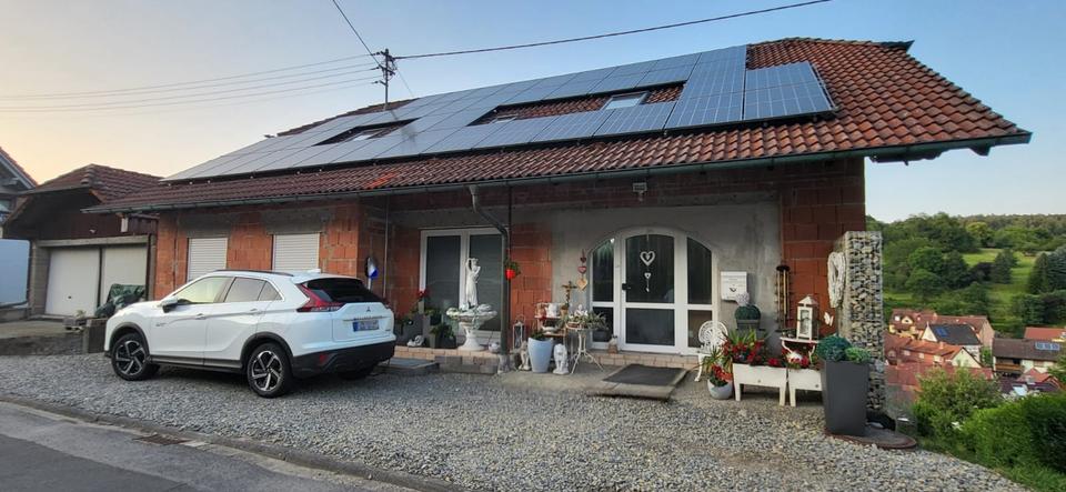 Thumbnail-Massives Raumwunder mit Panoramablick & Rendite-PV in Lohr-OT