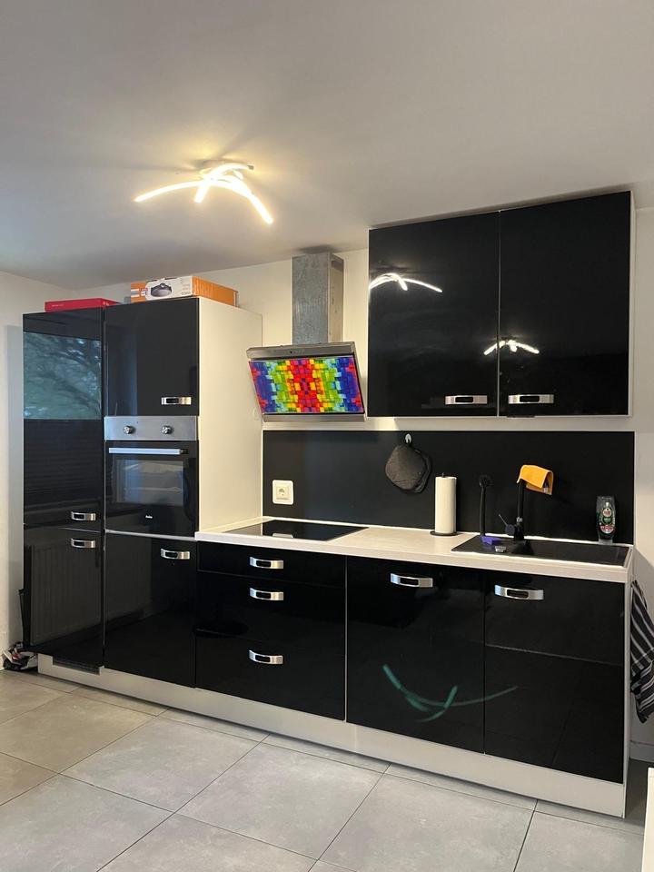 Thumbnail-Schöne 3-Zimmer Wohnung mit ca. 300m2 Gartenfläche