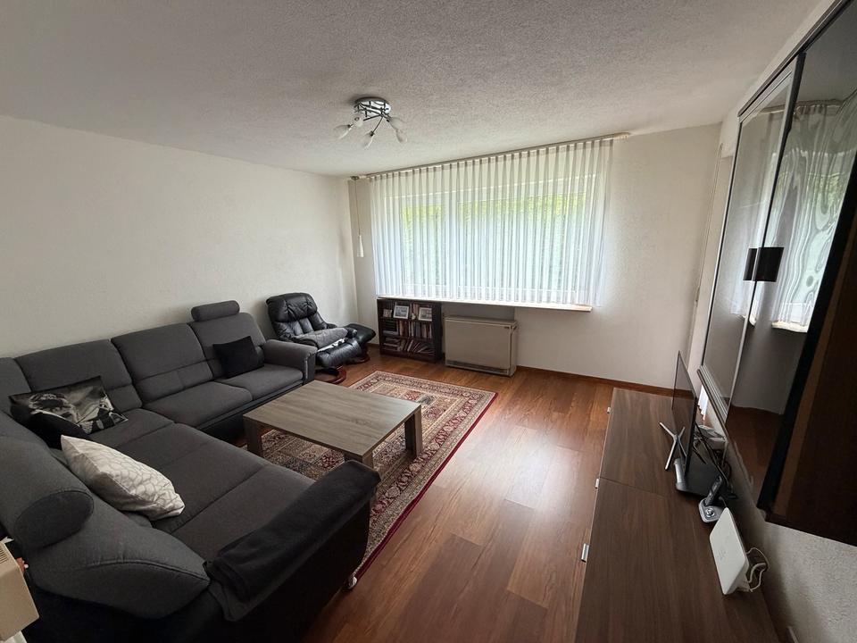 Thumbnail-Helle 2-Zimmer-Wohnung mit Balkon, EBK & 2 Kellern – möbliert