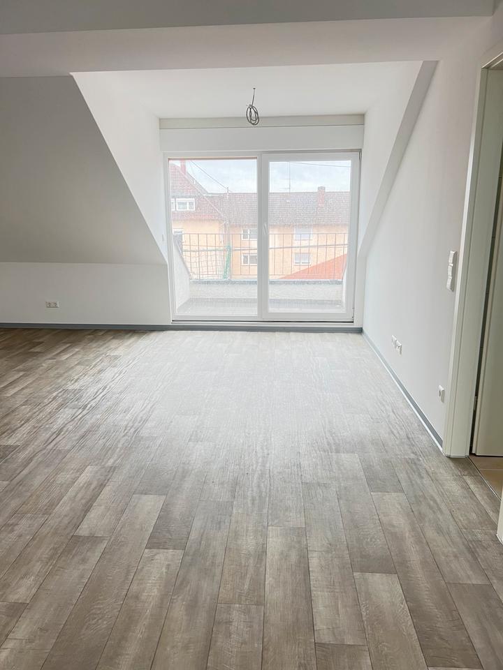 Thumbnail-Schöne 3-Zimmer-Dachgeschosswohnung – in Edenkoben