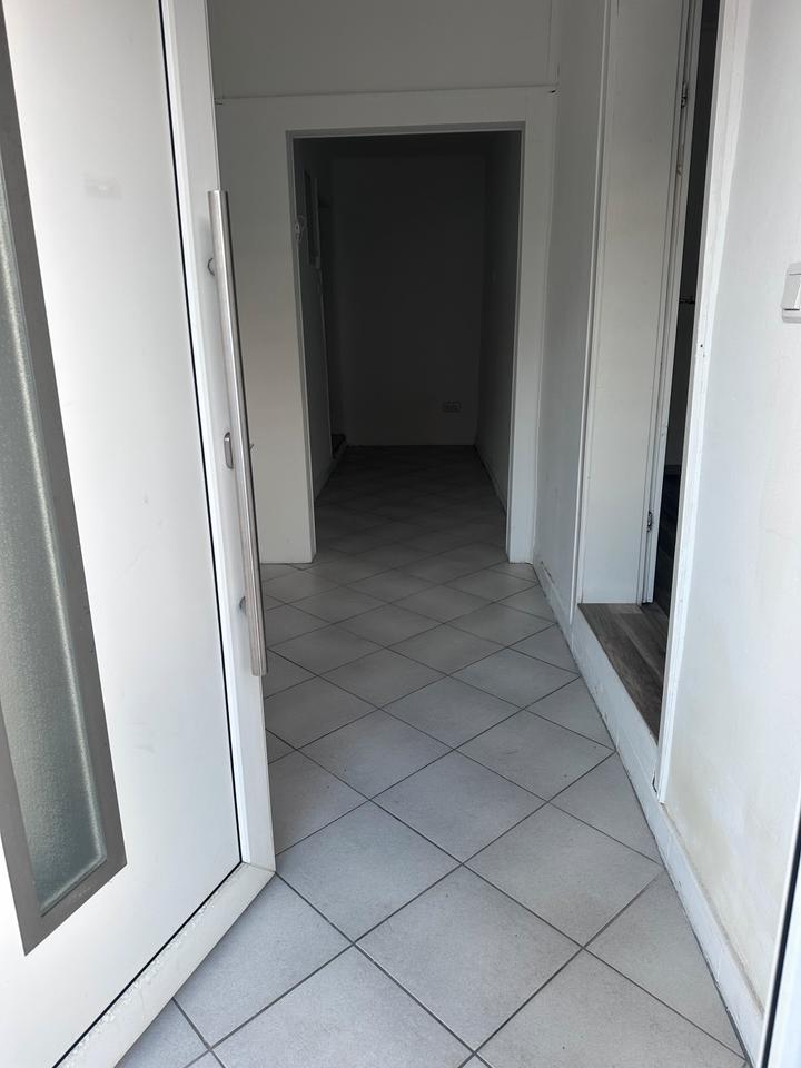 Thumbnail-Helle 2-Zimmer Wohnung in direkter Bestlage -alles fussläufig err