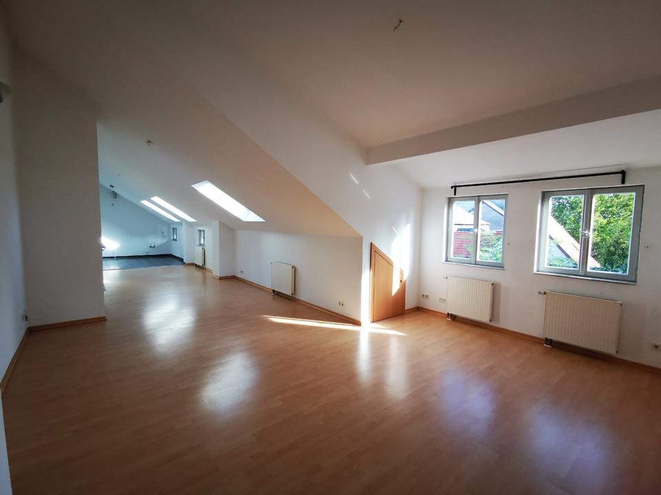 Thumbnail-OFFENE SCHÖNE WOHNUNG IN BESTER LAGE FREI AB 01.12