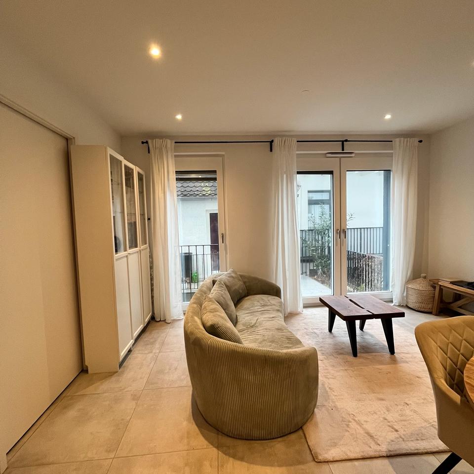 Thumbnail-Untermiete für 2 Monate: 3,5-Zimmer-Wohnung in U-Bahn Nähe