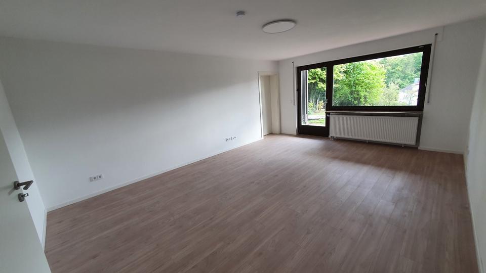 Thumbnail-Sehr gut gelegene 2 Zimmer-Wohnung mit Terasse