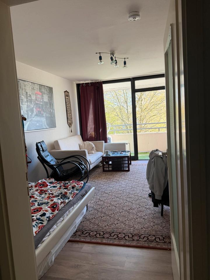 Thumbnail-Attraktive 1-Zimmer-Wohnung mit Balkon in Bemeroder