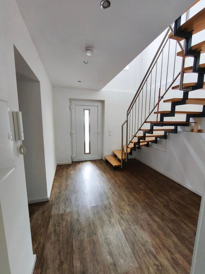 Thumbnail-Moderne, stadtnahe, stilvolle 4-ZKB-Wohnung, Marburg-WG-geeignet