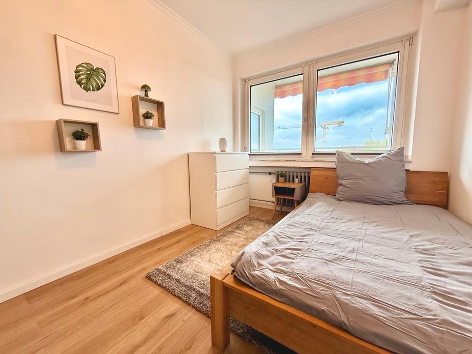 Thumbnail-Schönes, komplett eingerichtetes Zimmer in netter WG