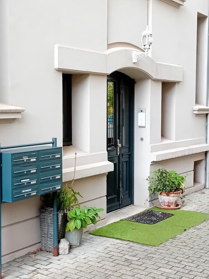 Thumbnail-Hochwertige 3 Raumwohnung mit Personenaufzug, Balkon und Einbauküche