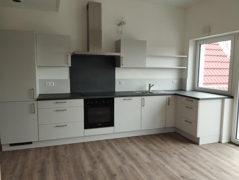 Thumbnail-NÄHE BAD BUCHAU! Gehobene 3,5 Zimmer DG-Wohnung mit EBK, Terrasse & Außenstellplatz zu vermieten!