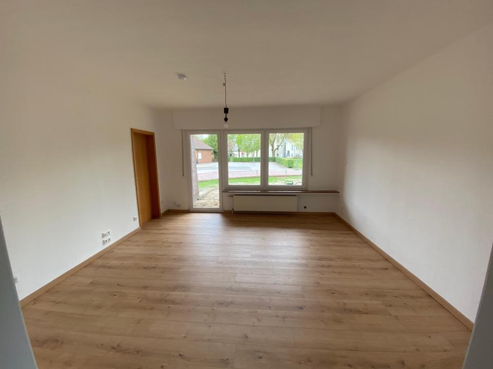 Thumbnail-Helle 3-ZKB-Erdgeschosswohnung mit Garten