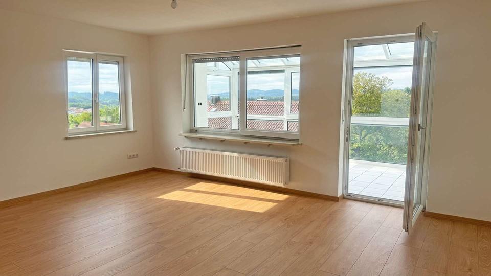 Thumbnail-Erstbezug nach Sanierung: 4-Zimmer-Wohnung mit Wintergarten!