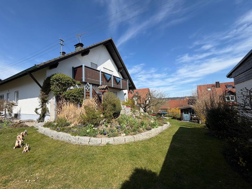 Thumbnail-Gepflegtes Einfamilienhaus mit liebevoll angelegtem Garten