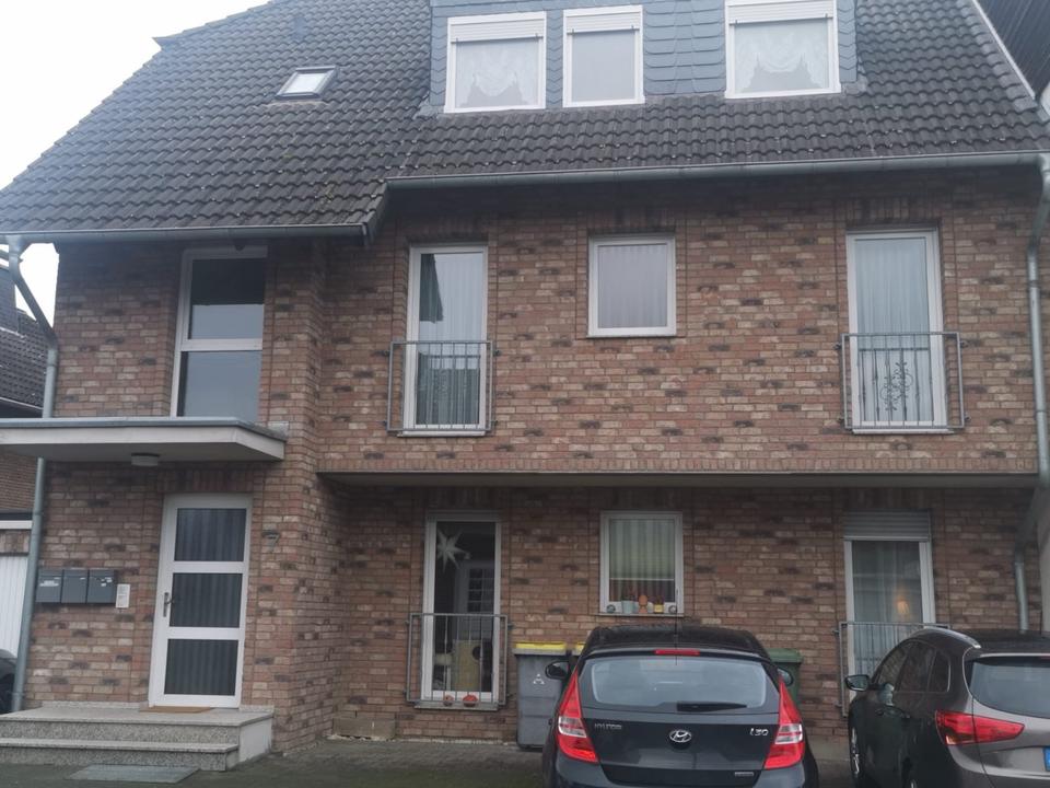 Thumbnail-Außergewöhnlich schicke 4-Zimmer(T)raumwohnung mit schöner Terrasse und Garten in Ndk.-Rheidt !