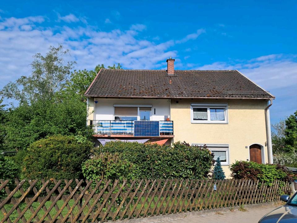 Thumbnail-in 85276 Pfaffenhofen: Freistehendes 2-Fam.haus mit 593 qm Grund