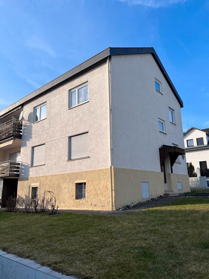 Thumbnail-Zweifamilienhaus mit zwei Garagen und Gewölbekeller