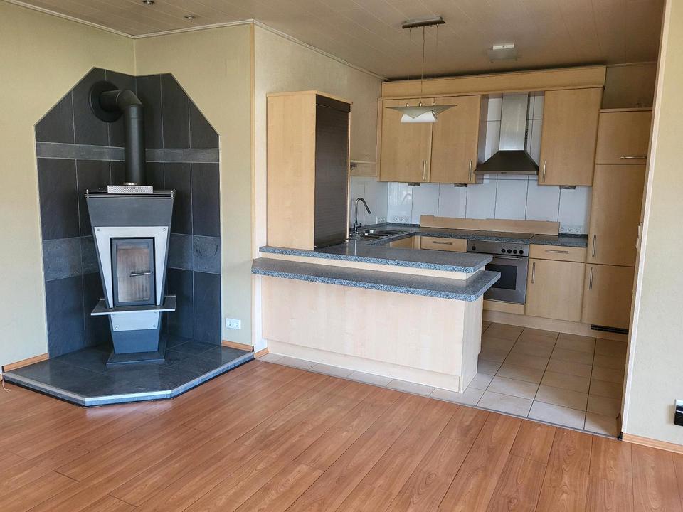 Thumbnail-4,5 Zimmer-Wohnung in 3-Parteien-Haus