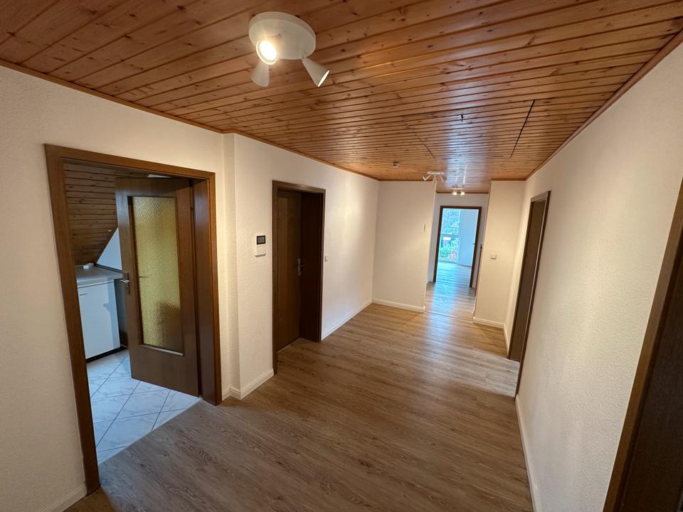 Thumbnail-4 Zimmer Dachgeschosswohnung nahe PUMA