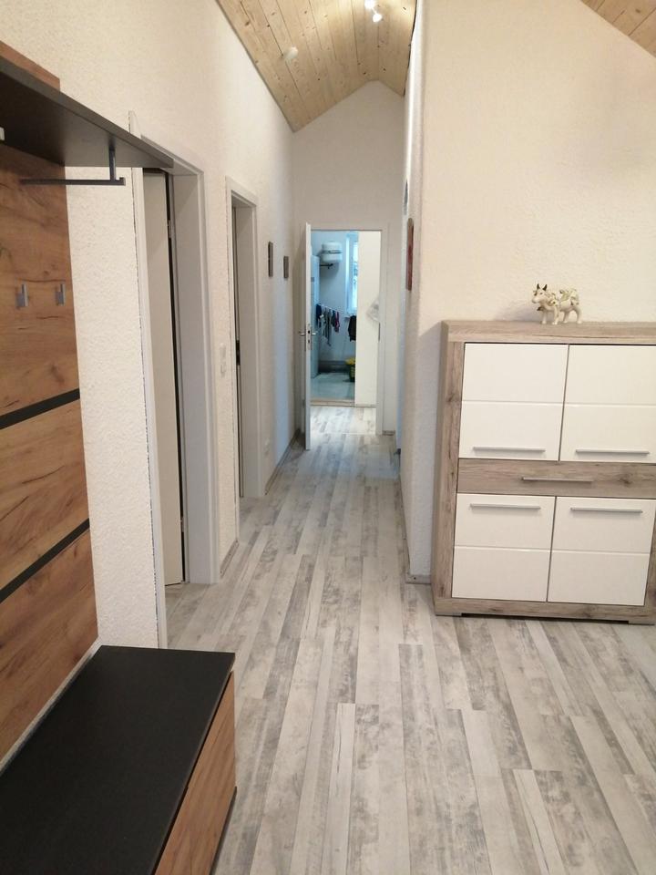 Thumbnail-Kleine aber feine 3 Zimmer DG Wohnung in Bohlingen