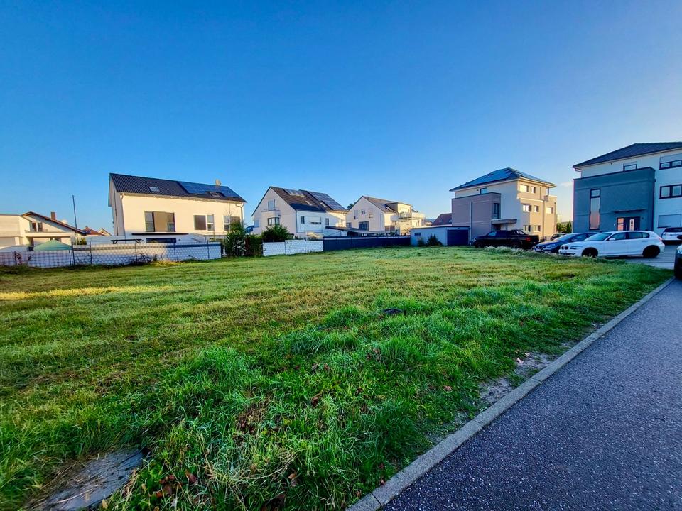 Thumbnail-Baugrundstück mit 378 m² in Karlsdorf ohne Makler