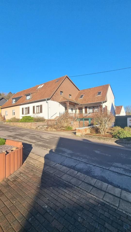 Thumbnail-Doppelhaushälfte Wohnung 230 qm in Mettlach zu vermieten