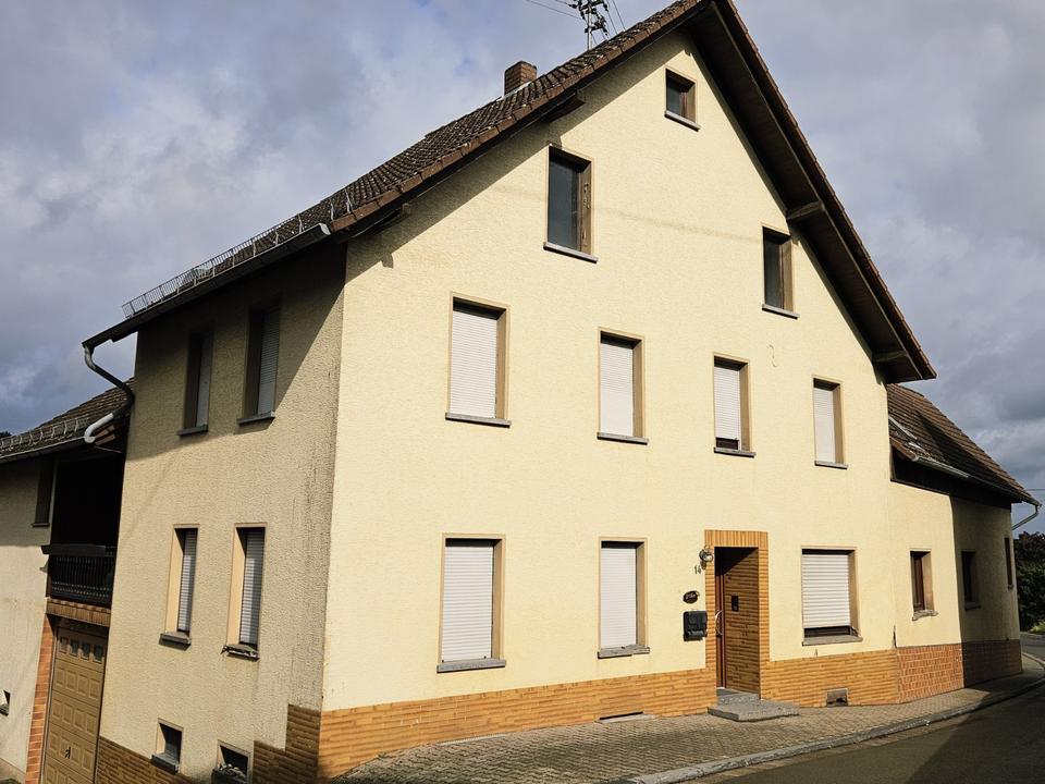 Thumbnail-Ehemaliges Bauernhaus - mit zwei Wohneinheiten, Werkstatt, Garage