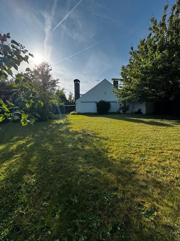 Thumbnail-Großzügiger Bungalow mit seltenem Traumgrundstück (1.186 m²)