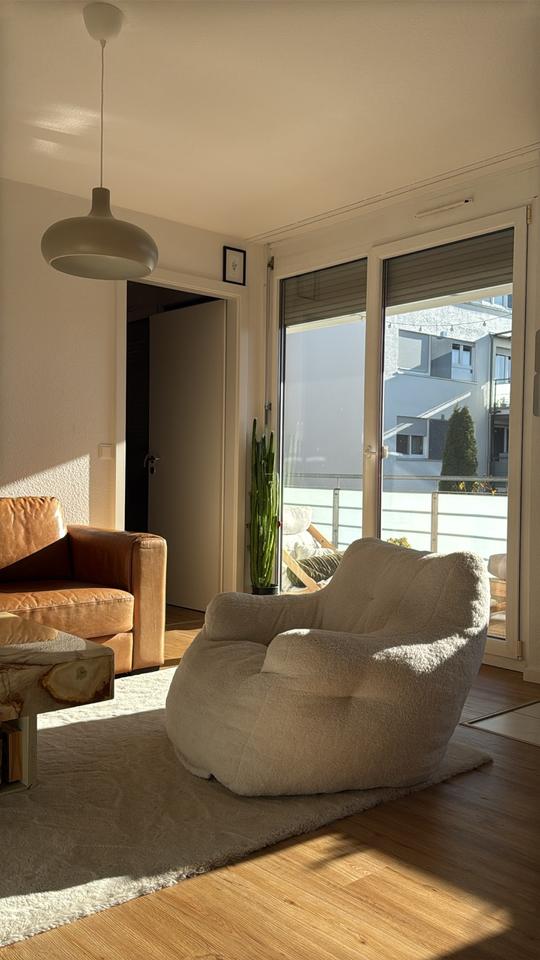 Thumbnail-Lichtdurchflutete 2-Zimmer-Wohnung mit Balkon Ideal für Singles