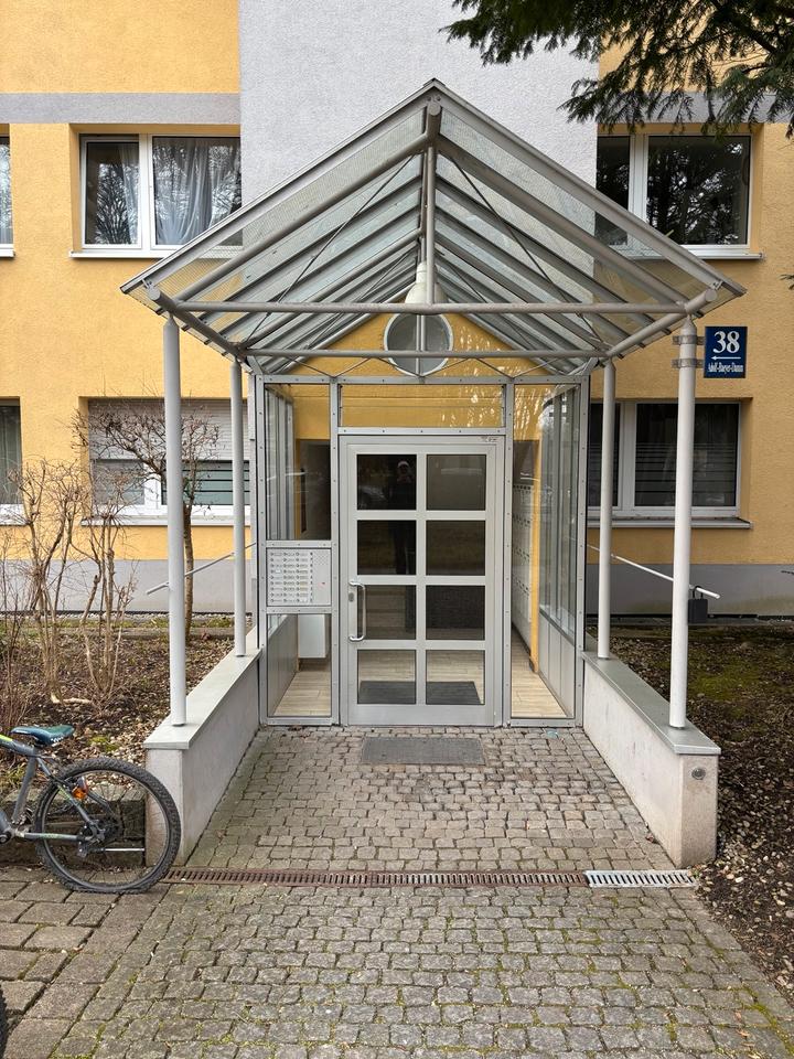 Thumbnail-Kernsanierte 3-Zimmer-Wohnung am Ostpark ÜBER 4% RENDITE