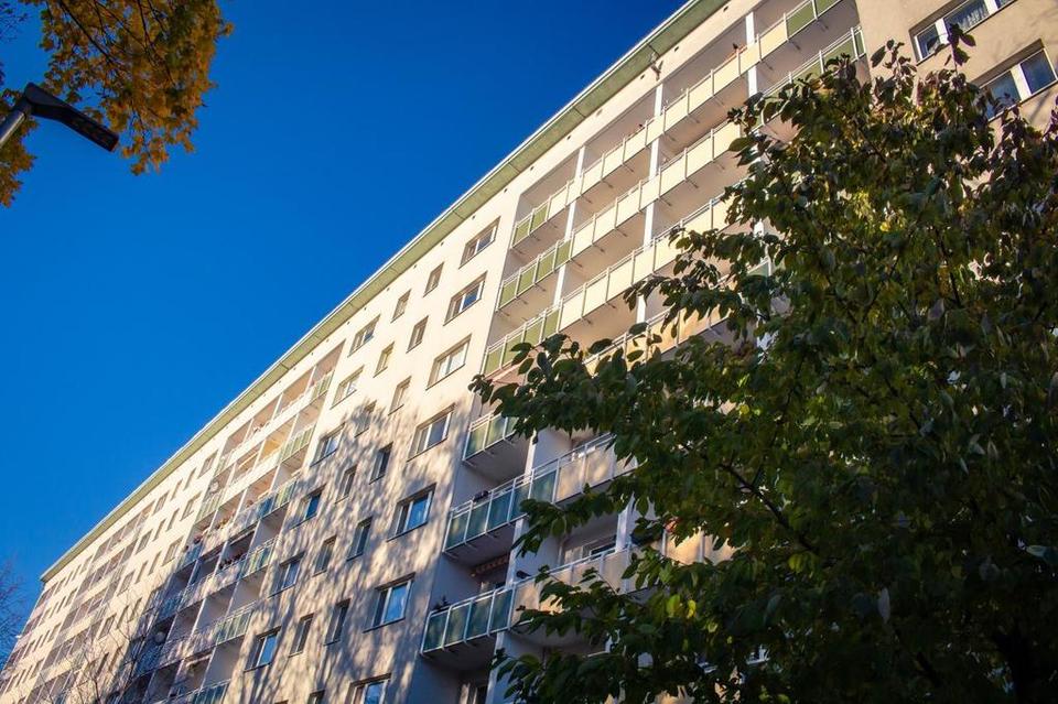 Thumbnail-Ab ins gemeinsame Familienwohnglück ziehen