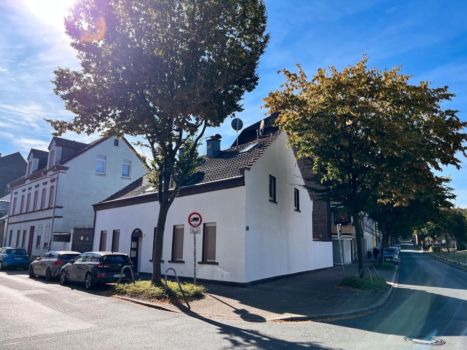 Thumbnail-Eckhaus in Gelsenkirchen ückendorf