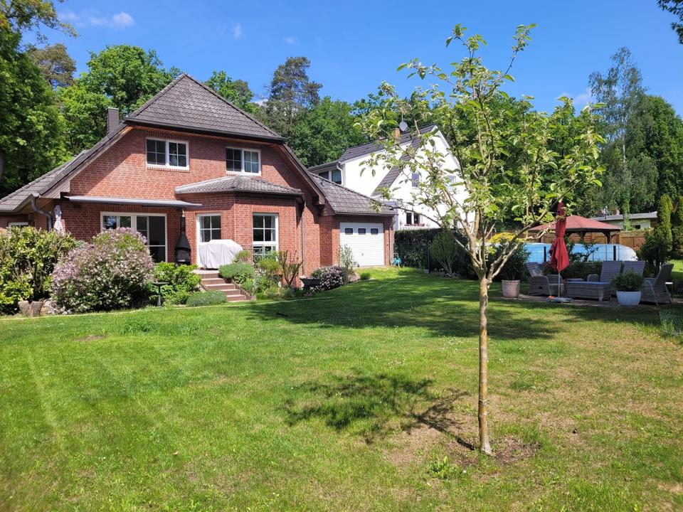 Thumbnail-Massivbau mit zwei Wohnungen und Klinkerfassade