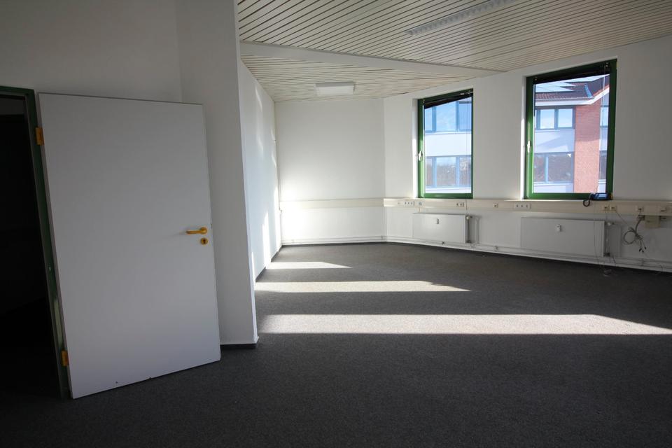 Thumbnail-Klasse Büroräume im Gründerzentrum - Hell und freundlich