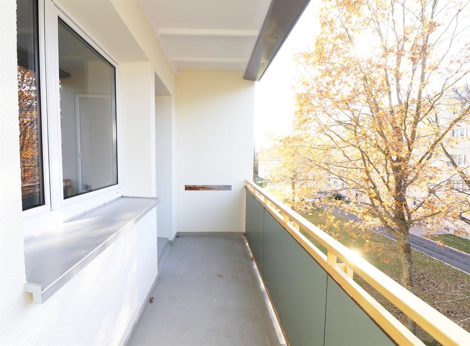 Thumbnail-moderne 2-Raum-Wohnung mit Balkon