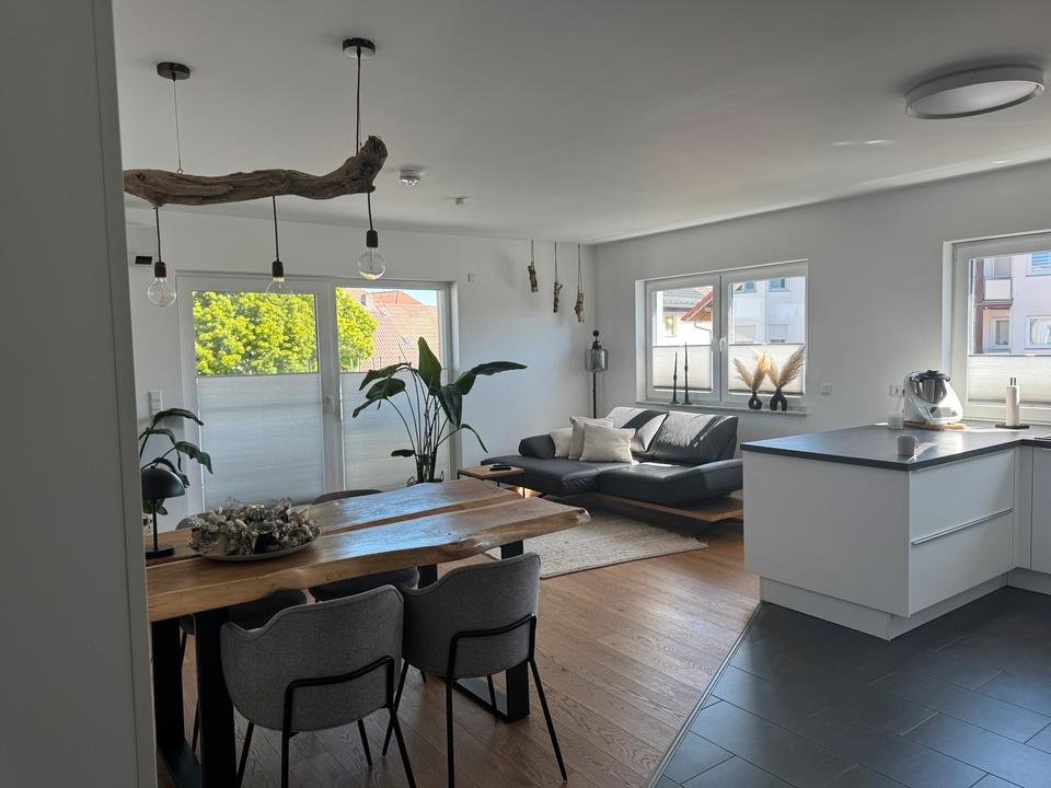 Thumbnail-Moderne 3-Zimmer-Wohnung mit 2 Balkonen in Rodgau-Weiskirchen