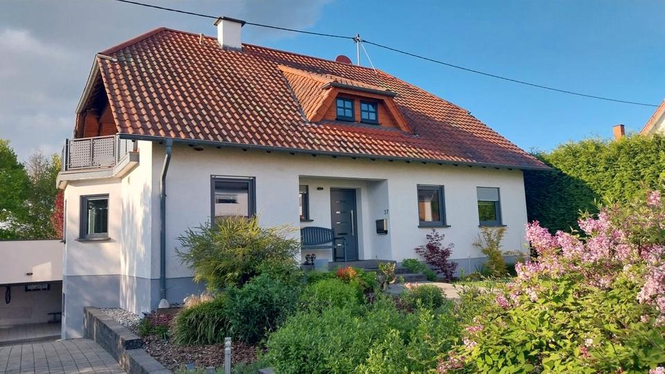 Thumbnail-Komfortabeles Einfamilienhaus mit ELW, top Lage und Außenanlage