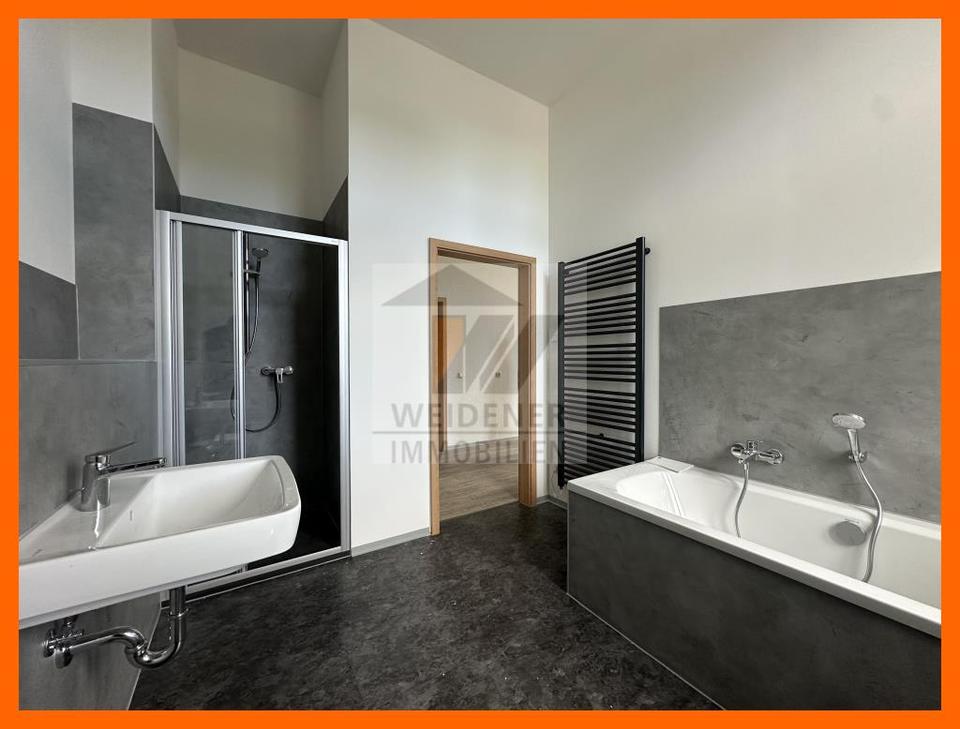 Thumbnail-Erstbezug! 3 Raum-Whg. in der Innenstadt von Gera, Bad mit Wanne und Dusche