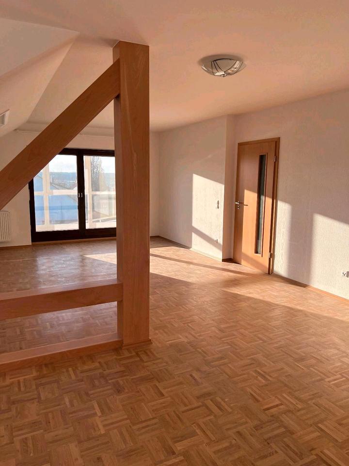 Thumbnail-Großzügige 2,5-Zimmer-DG-Wohnung auf dem Heimlichenwasen