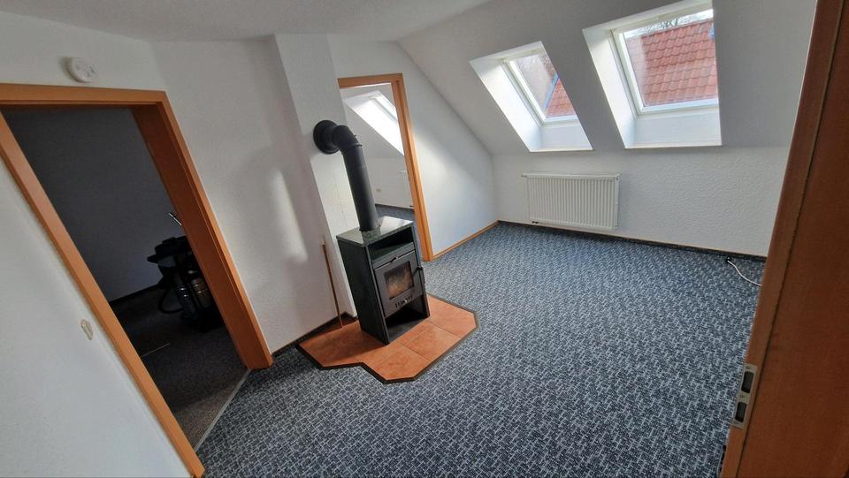 Thumbnail-3 Raumwohnung DG in MFH Kaminofen EBK Wohnung von Privat