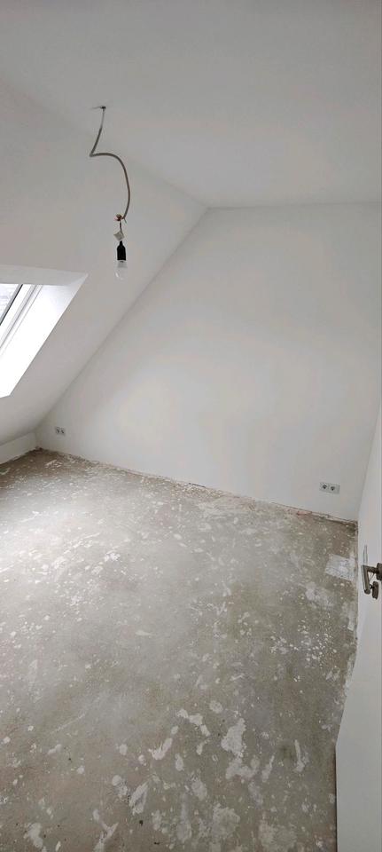 Thumbnail-mietwohnung Dachgeschoss Kernsanierte KfW-55 mit Südbalkon